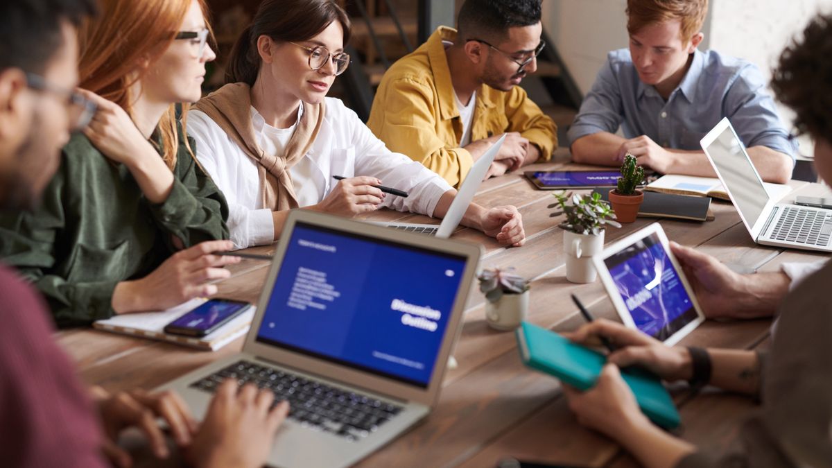 Napojení aukčního webu na CRM: od zájemce k předání bez ručního přepisování