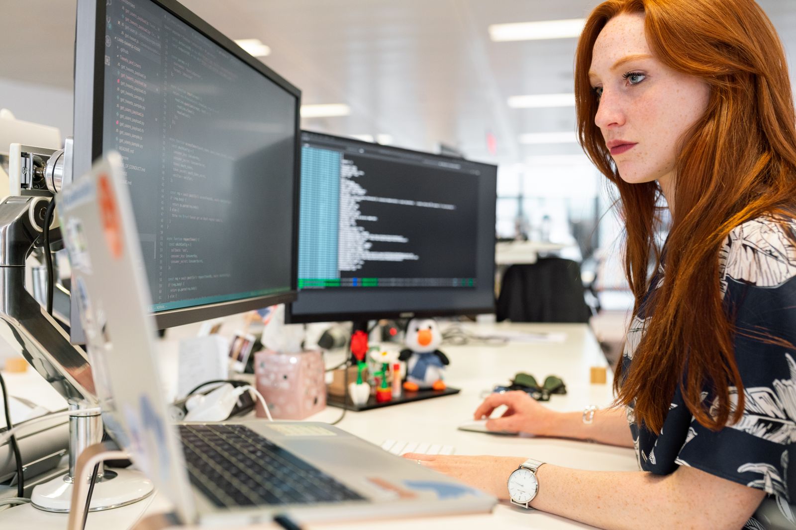 Webová aplikace na míru: kdy dává smysl a kdy ne